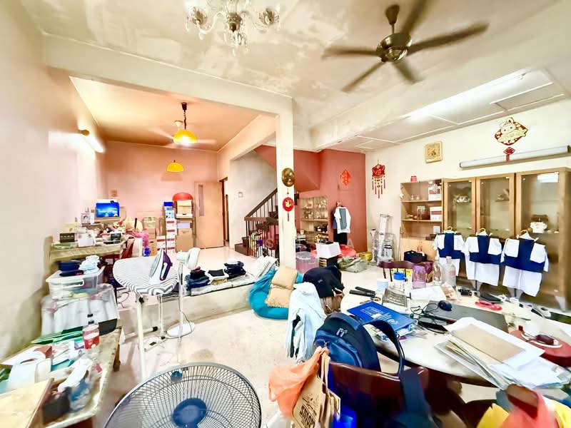 2-storey Terraced House for Sale in Taman Mega Jaya (Ampang) - Thoriq Suparman - Living Room - PropertyGuru.com.my