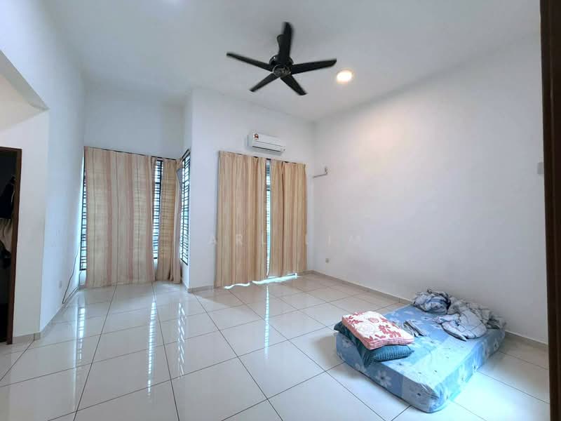Rumah Teres 2-Tingkat untuk Dijual di Taman Mutiara Rini (Skudai) - Karl Lim - Bedroom - PropertyGuru.com.my
