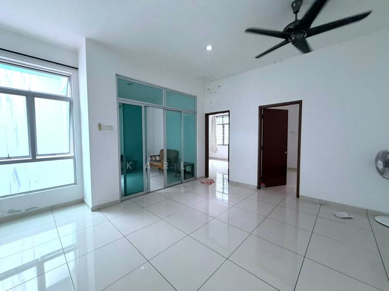 Rumah Teres 2-Tingkat untuk Dijual di Taman Mutiara Rini (Skudai) - Karl Lim - Living Room - PropertyGuru.com.my