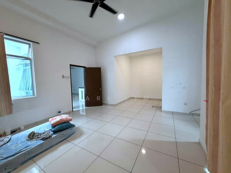 Rumah Teres 2-Tingkat untuk Dijual di Taman Mutiara Rini (Skudai) - Karl Lim - Living Room - PropertyGuru.com.my