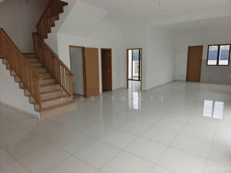 Semi-Detached House for Sale in Semenyih (Selangor) - Jesslyn Lee - Living Room - PropertyGuru.com.my