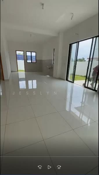 Semi-Detached House for Sale in Semenyih (Selangor) - Jesslyn Lee - Living Room - PropertyGuru.com.my