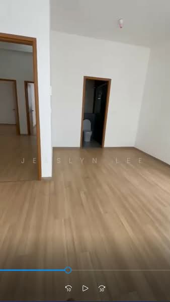 Semi-Detached House for Sale in Semenyih (Selangor) - Jesslyn Lee - Master Bedroom - PropertyGuru.com.my