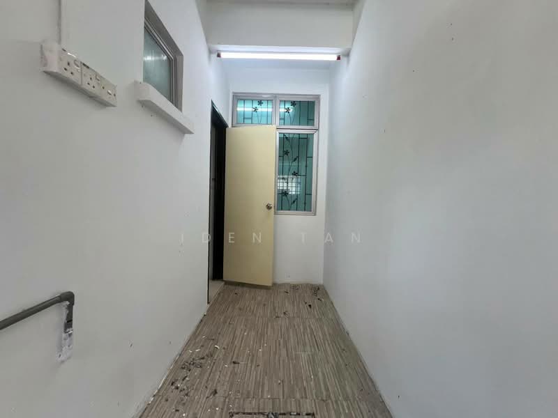 2-storey Terraced House for Sale in Taman Kempas Indah (Tebrau) - Iden Tan - Corridor - PropertyGuru.com.my