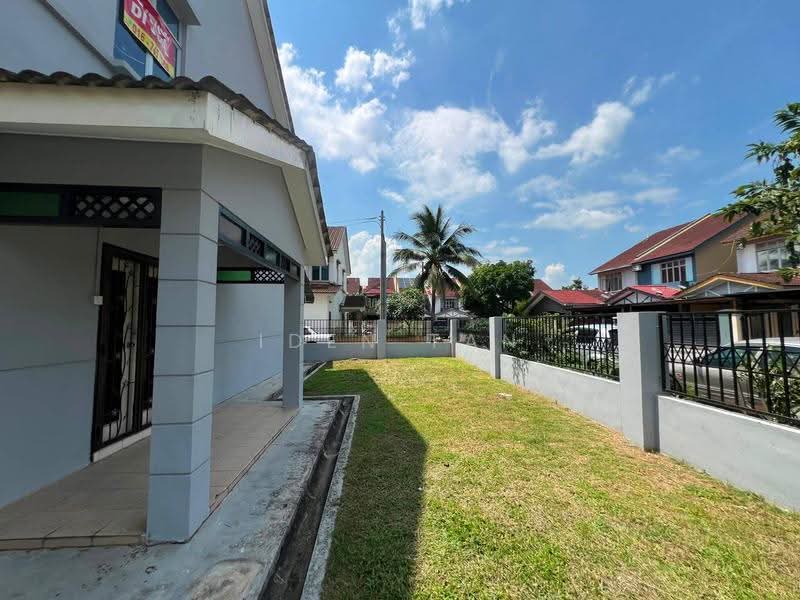2-storey Terraced House for Sale in Taman Kempas Indah (Tebrau) - Iden Tan - Exterior - PropertyGuru.com.my