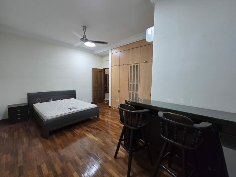 Condominium for Rent at Gurney Beach Resort - Chong Chooi Wei - Bedroom - PropertyGuru.com.my
