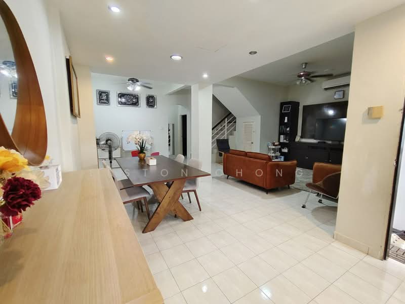 Rumah Teres 2-Tingkat untuk Dijual di Bandar Putra (Kulai) - Elston Chong - Living Room - PropertyGuru.com.my