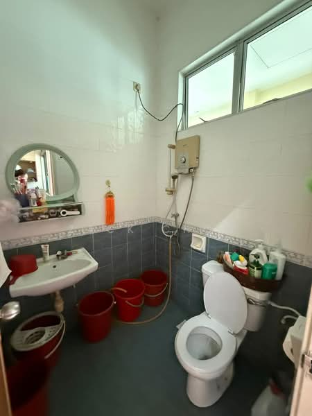 2-storey Terraced House for Sale in Taman Gaya (Ulu Tiram) - Zack Chow - Bathroom - PropertyGuru.com.my
