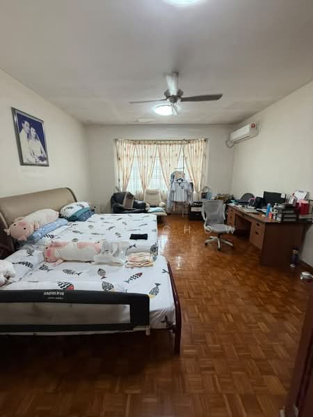 2-storey Terraced House for Sale in Taman Gaya (Ulu Tiram) - Zack Chow - Bedroom - PropertyGuru.com.my
