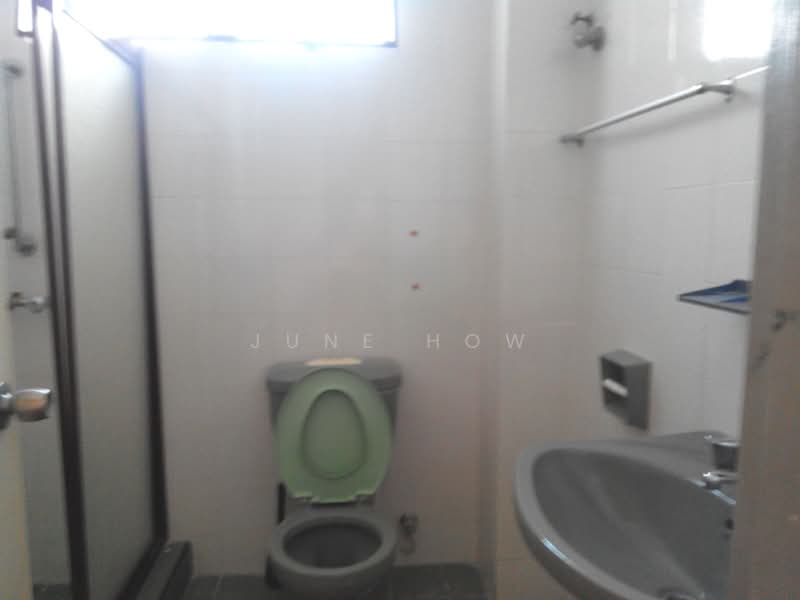 Rumah Teres 2-Tingkat untuk Dijual di Bandar Utama (Selangor) - June How - Bathroom - PropertyGuru.com.my