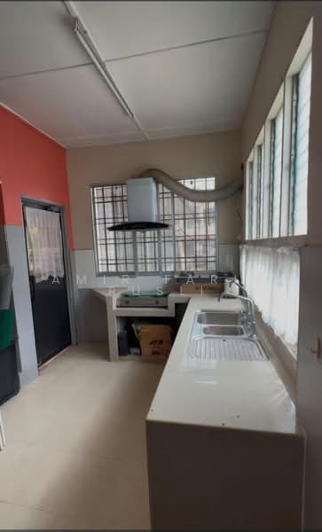 2-storey Terraced House for Sale in Taman Sri Pulai Perdana (Skudai) - Amir Faris Rusli - Kitchen - PropertyGuru.com.my