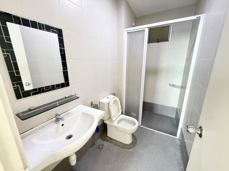 Kediaman Servis untuk Dijual di Meridin Bayvue Serviced Apartment - Yvonne Lim - PropertyGuru.com.my