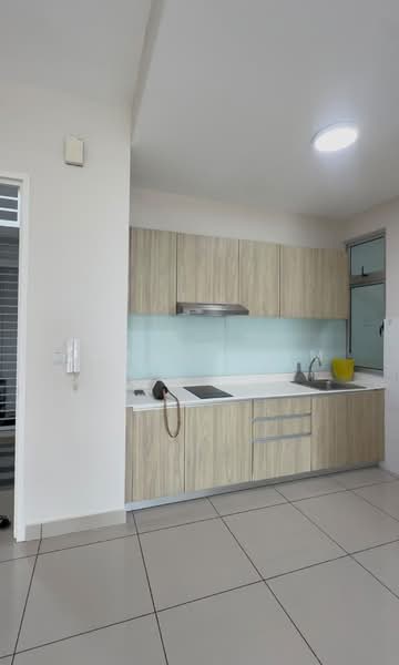 Kediaman Servis untuk Dijual di Meridin Bayvue Serviced Apartment - Yvonne Lim - PropertyGuru.com.my