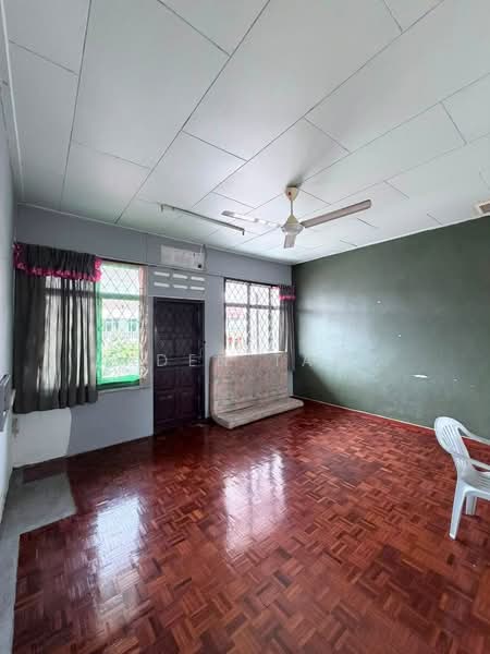 2-storey Terraced House for Sale in Taman Sri Putri (Skudai) - Iden Tan - Living Room - PropertyGuru.com.my