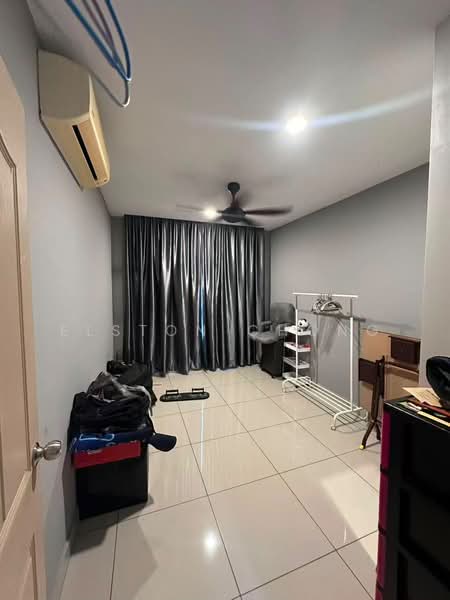Apartment for Sale at Austin Suites (Permata Austin) - Elston Chong - Bedroom - PropertyGuru.com.my