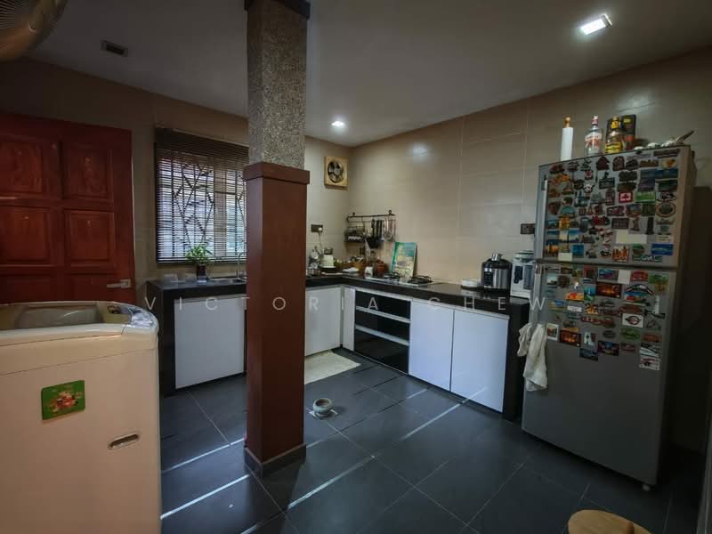 2-storey Terraced House for Sale in Shah Alam (Selangor) - Victoria Chew - Kitchen - PropertyGuru.com.my