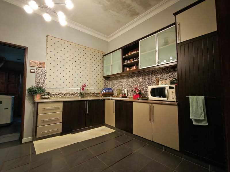 2-storey Terraced House for Sale in Shah Alam (Selangor) - Victoria Chew - Kitchen - PropertyGuru.com.my