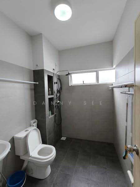 2-storey Terraced House for Sale in Taman Impian Emas (Skudai) - Danny See - Bathroom - PropertyGuru.com.my