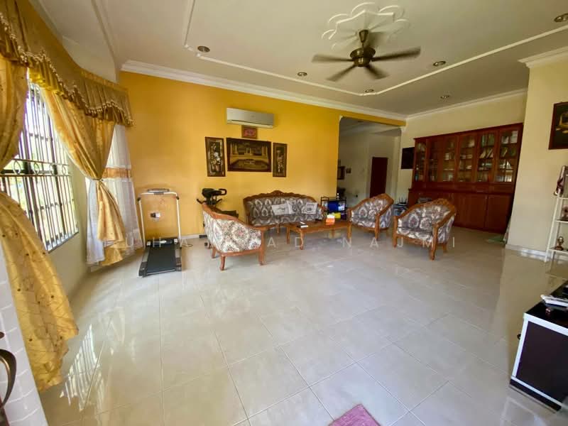 Bungalow House untuk Dijual di Cukai (Terengganu) - Muhammad Najmi - Living Room - PropertyGuru.com.my