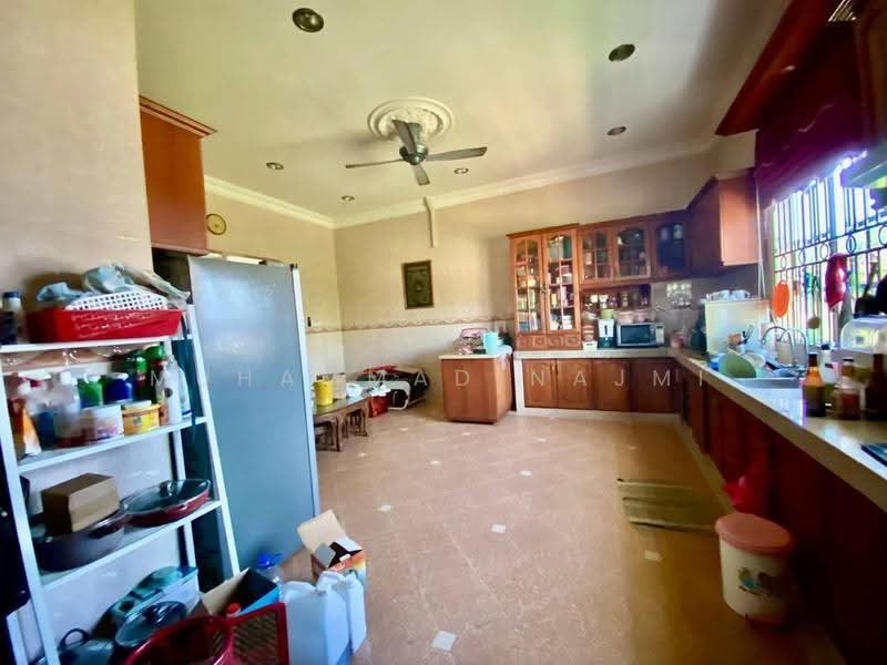 Bungalow House untuk Dijual di Cukai (Terengganu) - Muhammad Najmi - Kitchen - PropertyGuru.com.my
