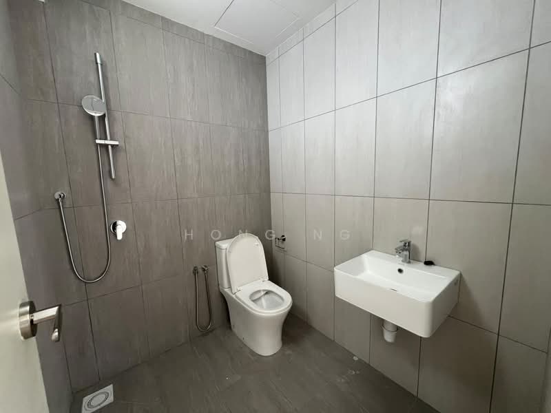 Kediaman Servis untuk Disewa di Residensi Dian II - Hong Ng - Bathroom - PropertyGuru.com.my