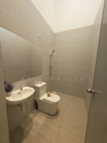 Semi-Detached House for Sale in Taman Bukit Rambai (Bukit Rambai) - Christine Liu - Bathroom - PropertyGuru.com.my