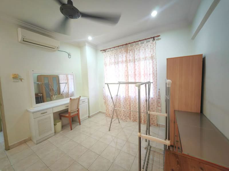 Condominium for Rent at Golf Vista Resort Homes - Vincent Chin - Bedroom - PropertyGuru.com.my
