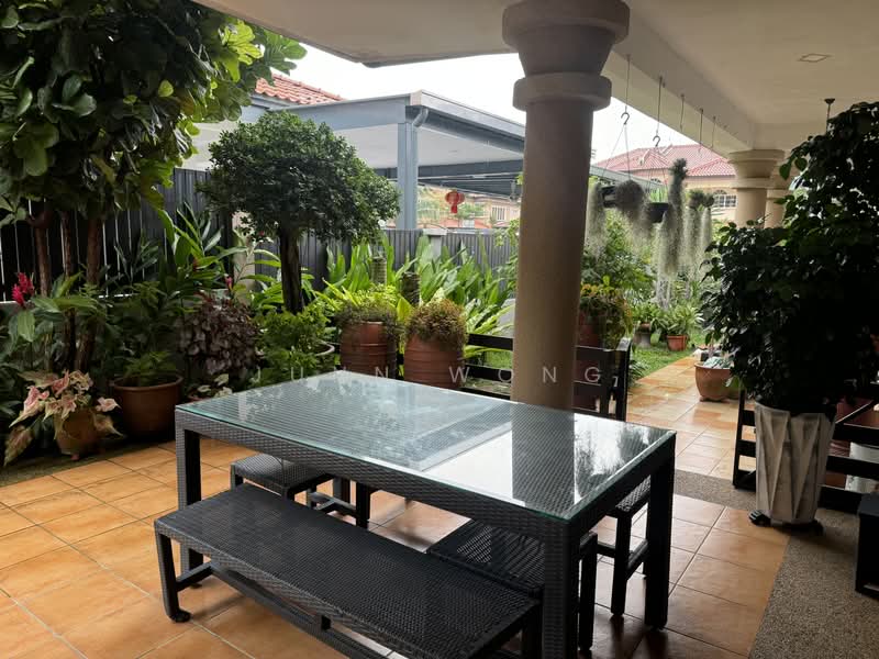 Rumah Berkembar untuk Dijual di Bandar Puteri Puchong (Puchong) - Junn Wong - Garden - PropertyGuru.com.my