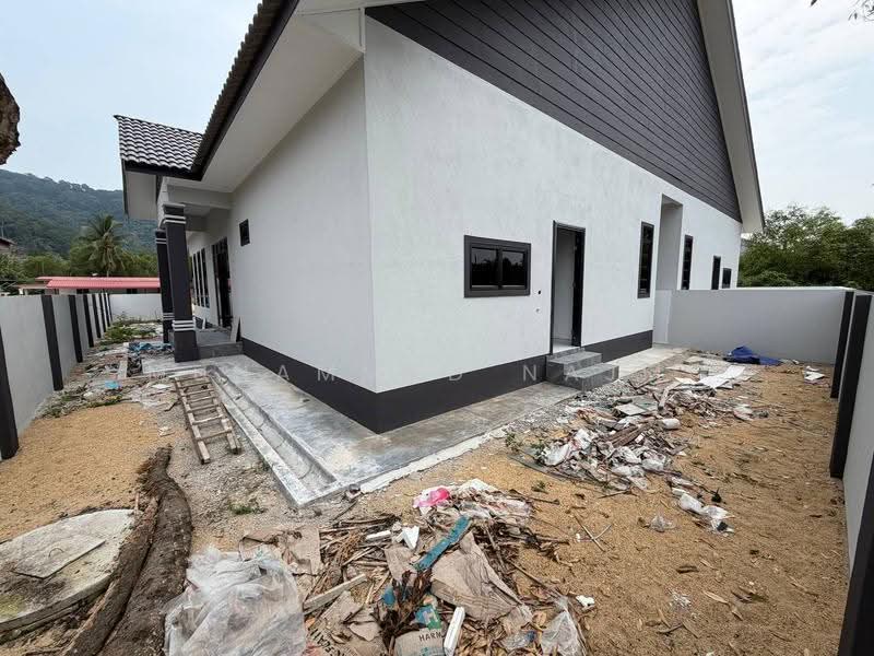 Semi-Detached House for Sale in Kampung Baru Tebing Tembah (Kuala Paka) - Muhammad Najmi - Exterior - PropertyGuru.com.my