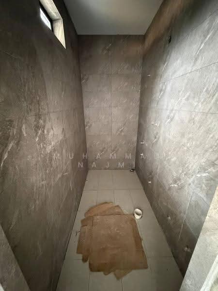 Semi-Detached House for Sale in Kampung Baru Tebing Tembah (Kuala Paka) - Muhammad Najmi - Bathroom - PropertyGuru.com.my