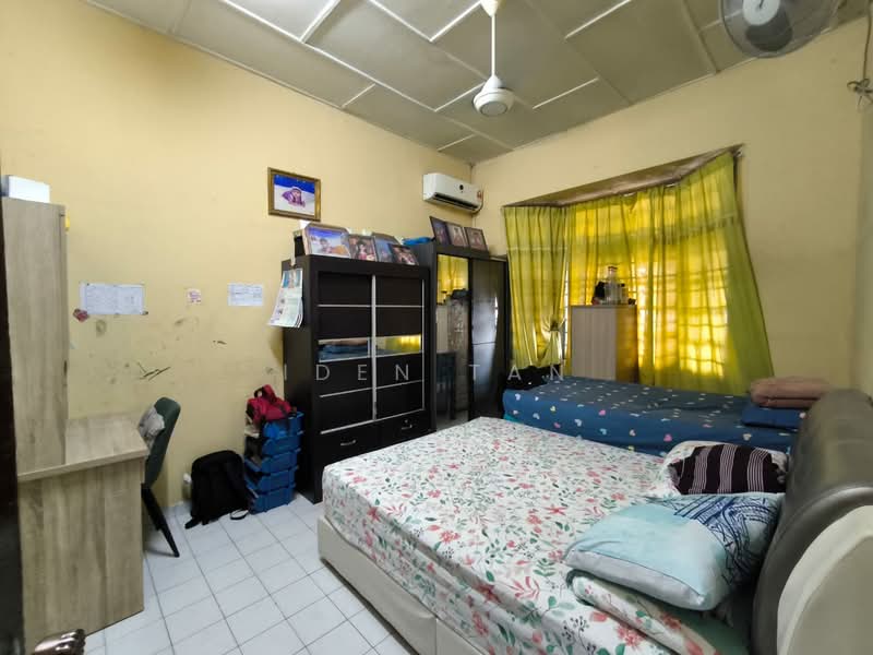 Rumah Teres 1-Tingkat untuk Dijual di Taman Impian Emas (Skudai) - Iden Tan - Bedroom - PropertyGuru.com.my