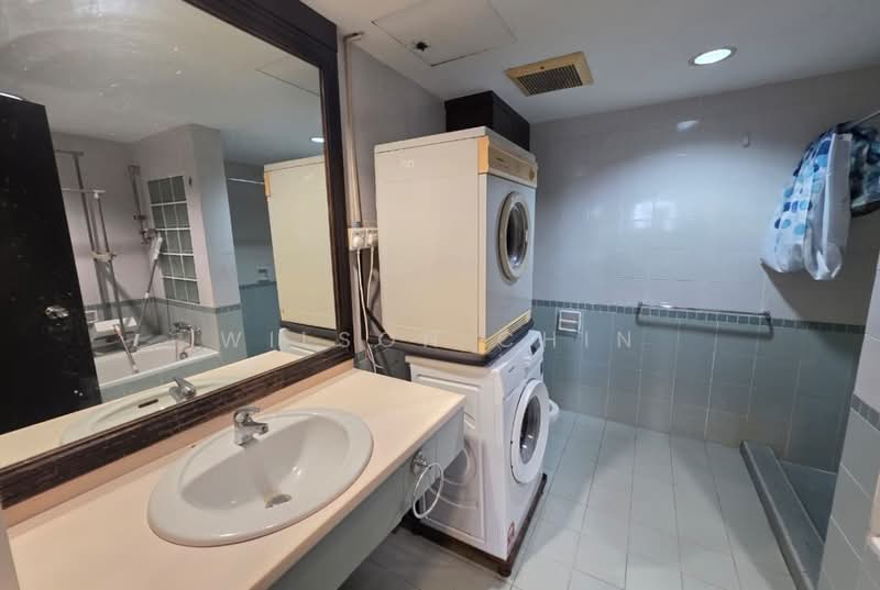 Service Residence for Rent at Oakwood Hotel and Residence (The Nomad Sucasa) - Wilson Chin - Bathroom - PropertyGuru.com.my