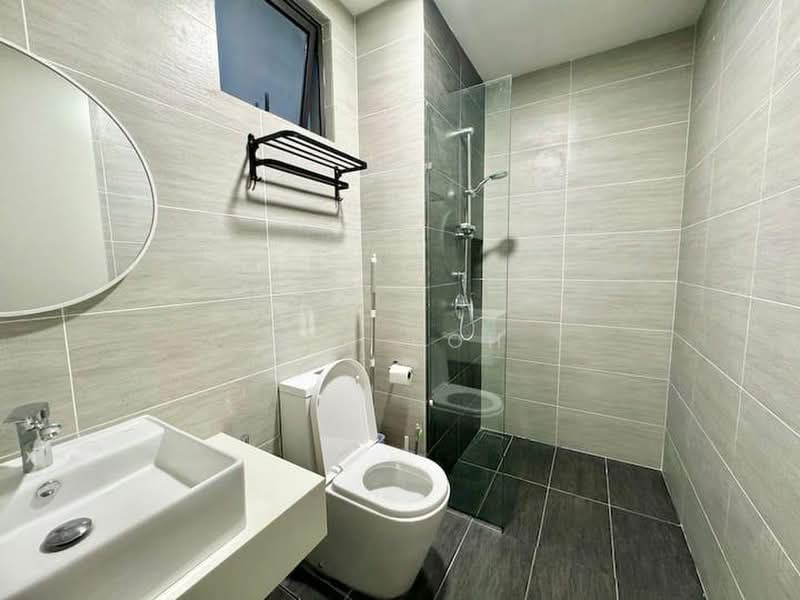 Kediaman Servis untuk Dijual di Trion @ KL - Wil Koh - Bathroom - PropertyGuru.com.my