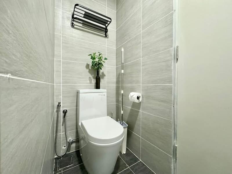 Kediaman Servis untuk Dijual di Trion @ KL - Wil Koh - Bathroom - PropertyGuru.com.my