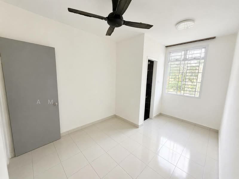 2-storey Terraced House for Sale in Kangkar Pulai (Skudai) - Amir Faris Rusli - Bedroom - PropertyGuru.com.my