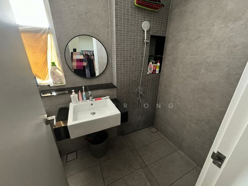 Rumah Teres 2-Tingkat untuk Dijual di Tamansari (Rawang) - Junior Ong - Bathroom - PropertyGuru.com.my