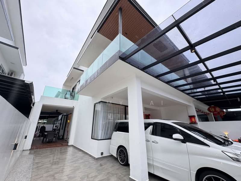 Cluster House for Sale in Mutiara Rini (Skudai) - Tommy Tai - Exterior - PropertyGuru.com.my