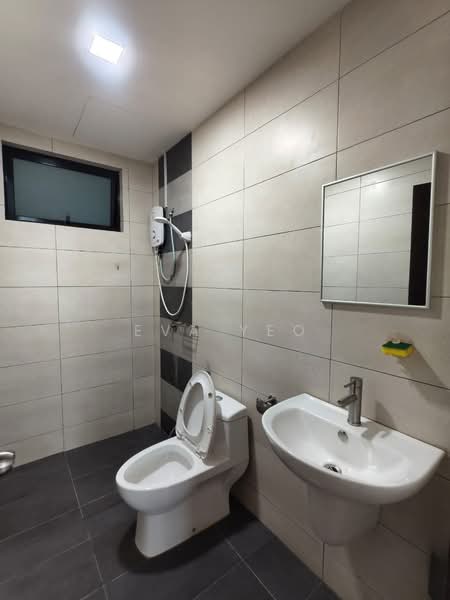 Service Residence for Sale at Molek Regency - Eva Yeo - Bathroom - PropertyGuru.com.my