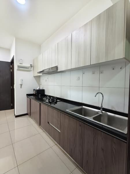 Service Residence for Sale at Molek Regency - Eva Yeo - Kitchen - PropertyGuru.com.my