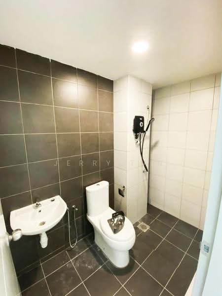 Condominium for Rent at Fairview Residence - Jerry Tan - Bathroom - PropertyGuru.com.my