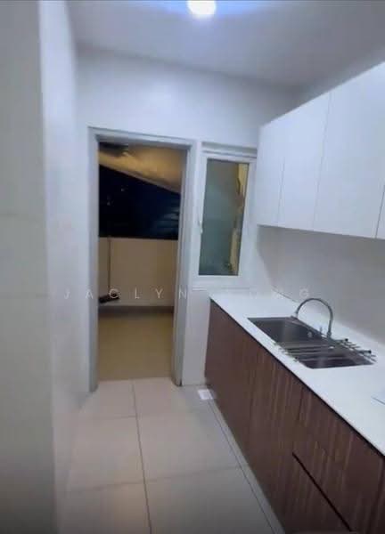 Service Residence for Rent at Seasons Amara Larkin - Jaclyn Wong - Kitchen - PropertyGuru.com.my