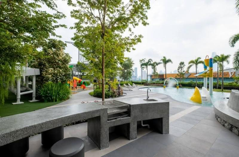Kediaman Servis untuk Dijual di Trion @ KL - KJ Chong - Pool - PropertyGuru.com.my