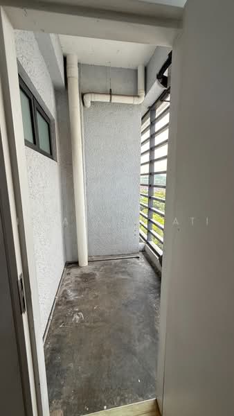 Office for Rent in Bukit Jelutong (Shah Alam) - Izzaza Izzati - Balcony - PropertyGuru.com.my