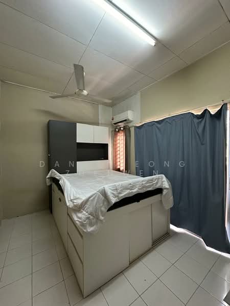 Terraced House for Sale in Bandar Putra Permai (Seri Kembangan) - Dante Leong Zhenwen - Bedroom - PropertyGuru.com.my