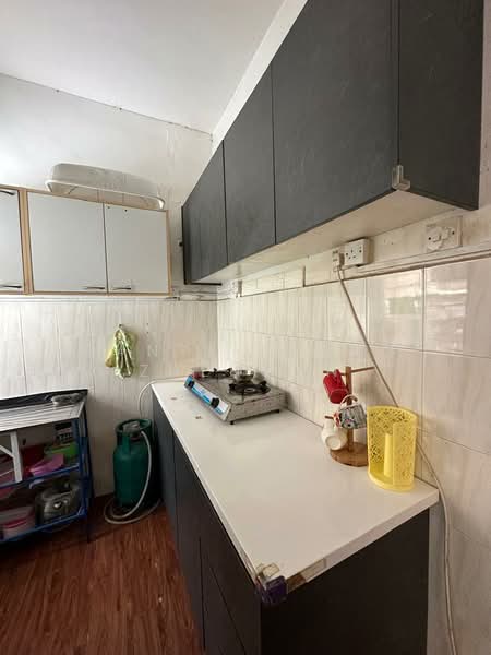 Terraced House for Sale in Bandar Putra Permai (Seri Kembangan) - Dante Leong Zhenwen - Kitchen - PropertyGuru.com.my