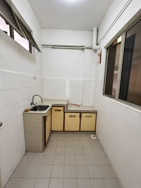 Kondominium untuk Disewa di Impian Heights - Peter Cheong - Kitchen - PropertyGuru.com.my