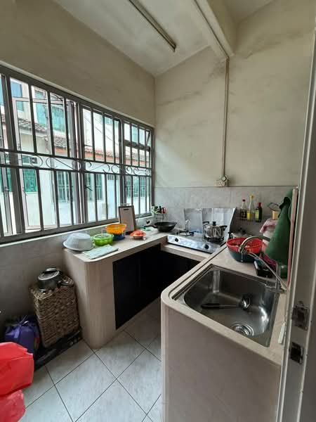 2-storey Terraced House for Sale in Taman Gaya (Ulu Tiram) - Iden Tan - Kitchen - PropertyGuru.com.my