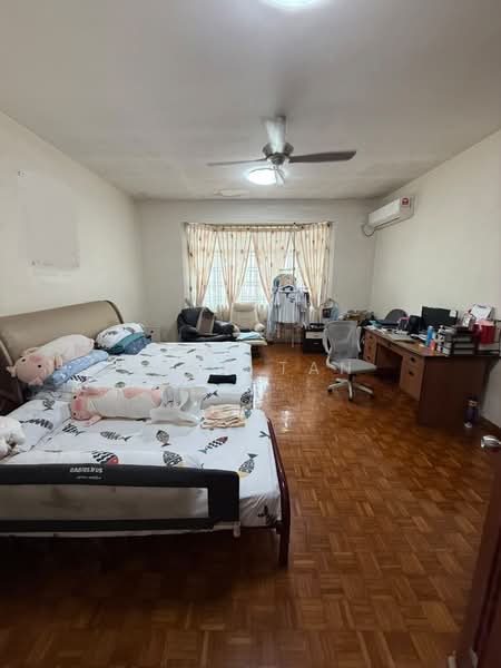 2-storey Terraced House for Sale in Taman Gaya (Ulu Tiram) - Iden Tan - Bedroom - PropertyGuru.com.my