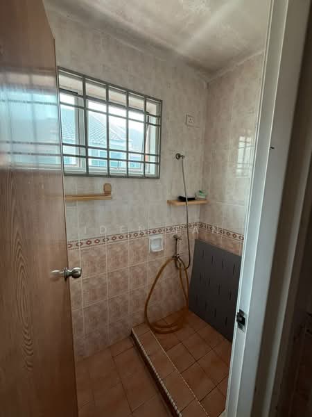 2-storey Terraced House for Sale in Taman Gaya (Ulu Tiram) - Iden Tan - Bathroom - PropertyGuru.com.my