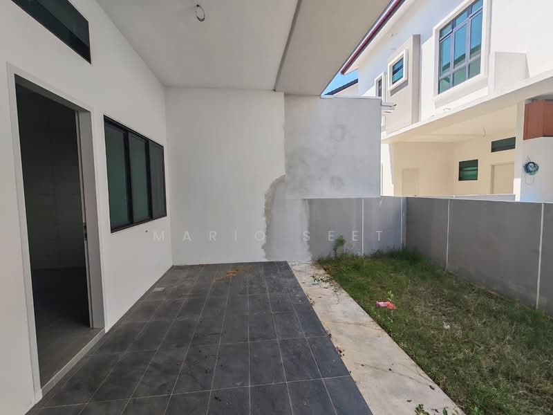 Rumah Berkembar untuk Dijual di Ujong Pasir (Melaka) - Mario Seet - Exterior - PropertyGuru.com.my